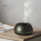 Diffuseur effet flamme USB allumé dans une pièce sombre